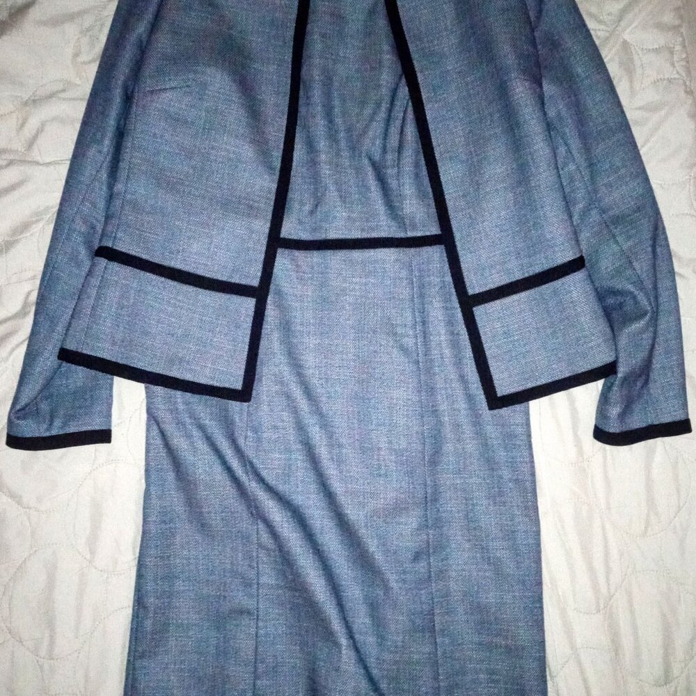 Talbot's Size 2 Soft Blend Dress Suit